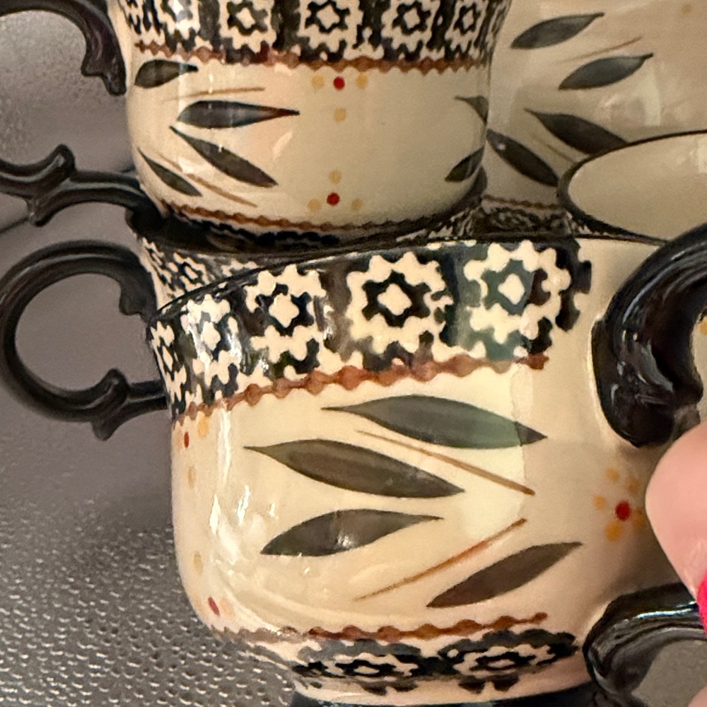 Vintage Temptations Hand Painted Tea Pot and Cups - Picture 15 of 16